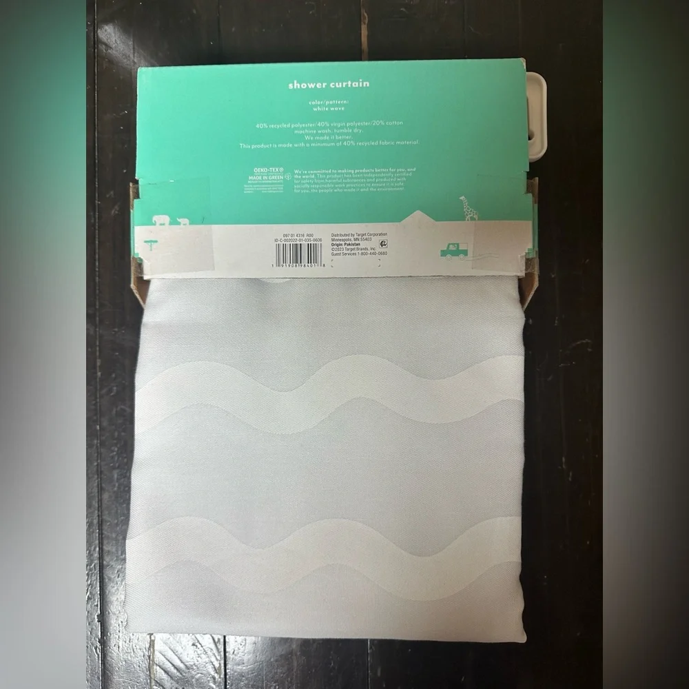 NEW Pillowfort - White Wave Kid’s Shower Curtain